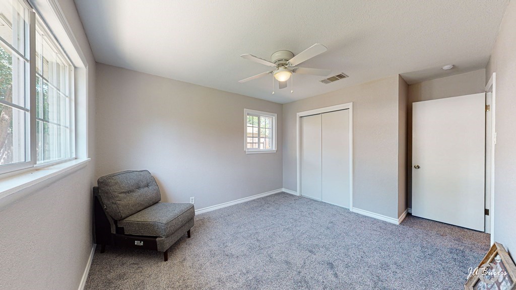 2502 Frontier Ave, Midland, Texas image 7