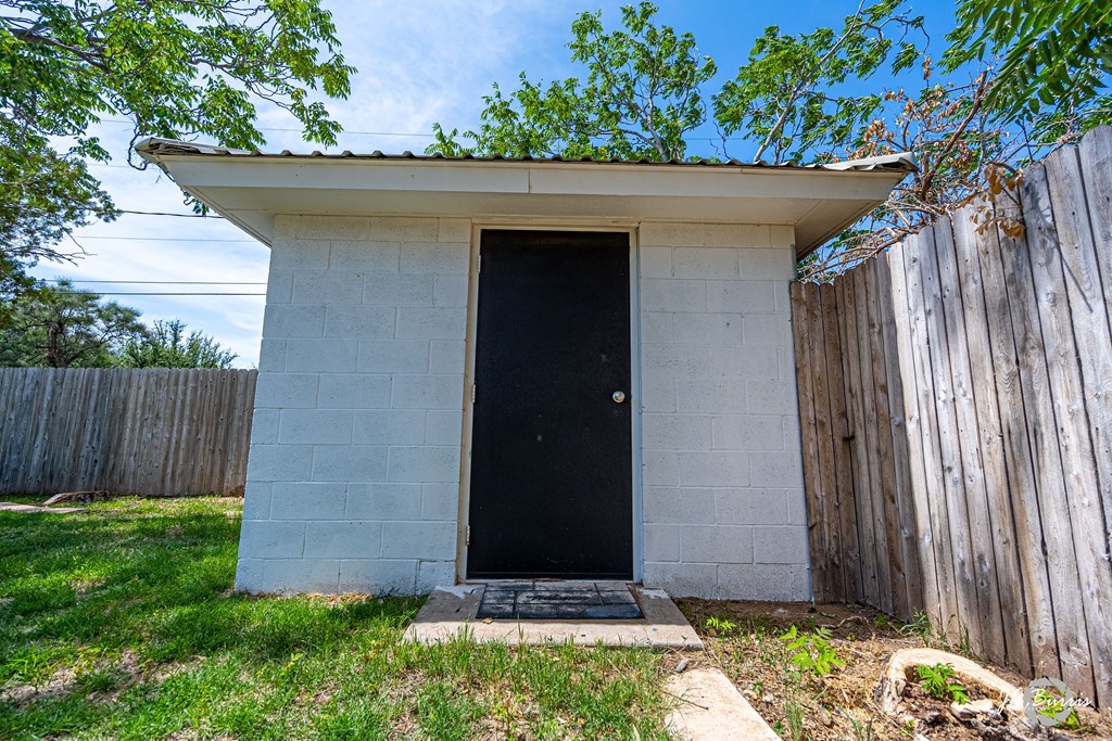 2502 Frontier Ave, Midland, Texas image 33