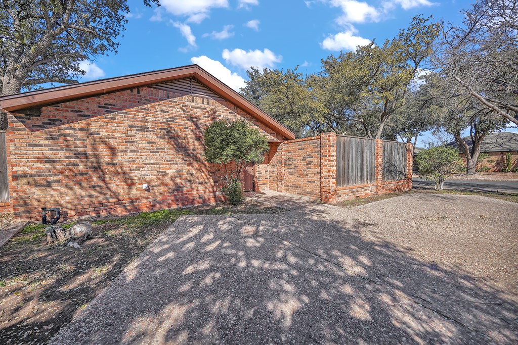 2500 W Wadley Ave, Midland, Texas image 27