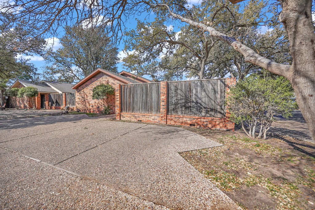 2500 W Wadley Ave, Midland, Texas image 28