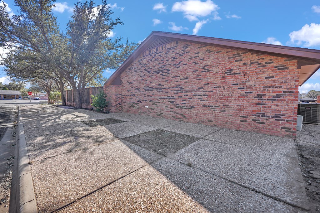 2500 W Wadley Ave, Midland, Texas image 29