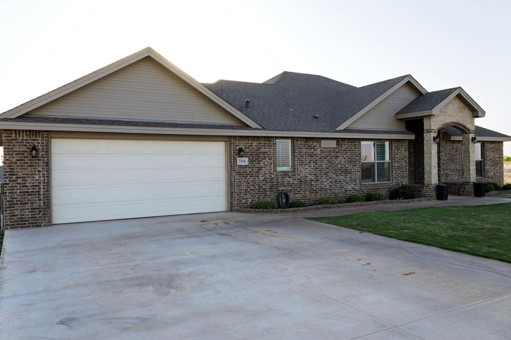 2106 S County Rd 1054, Midland, Texas image 5