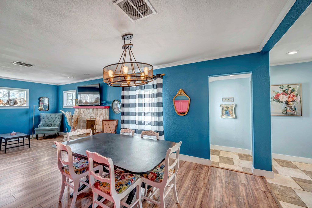 611 Storey Ave, Midland, Texas image 9