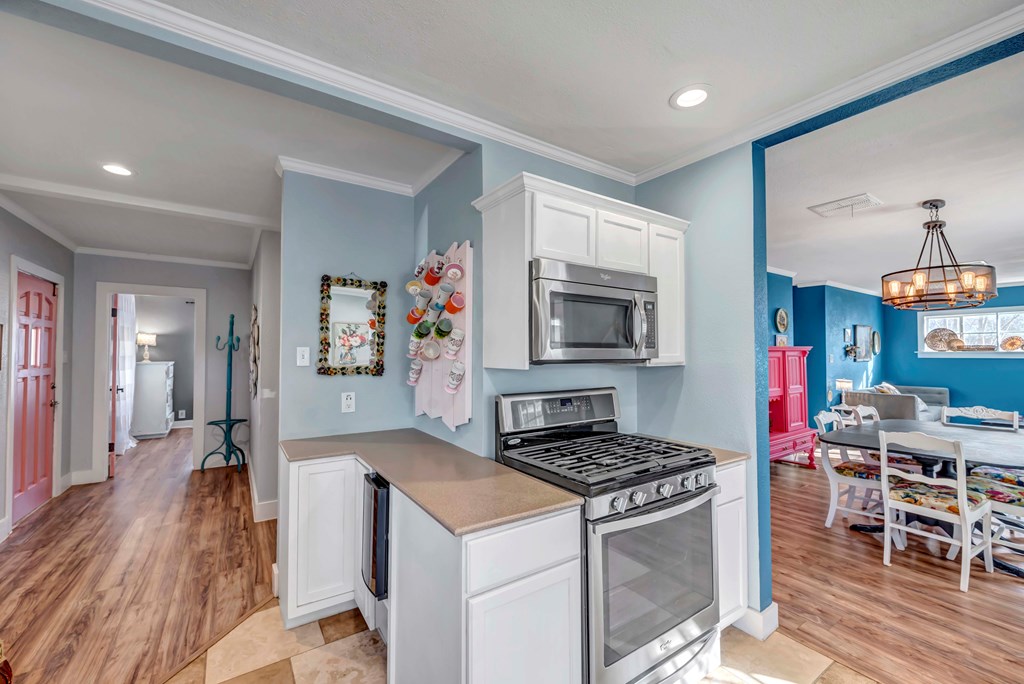 611 Storey Ave, Midland, Texas image 12