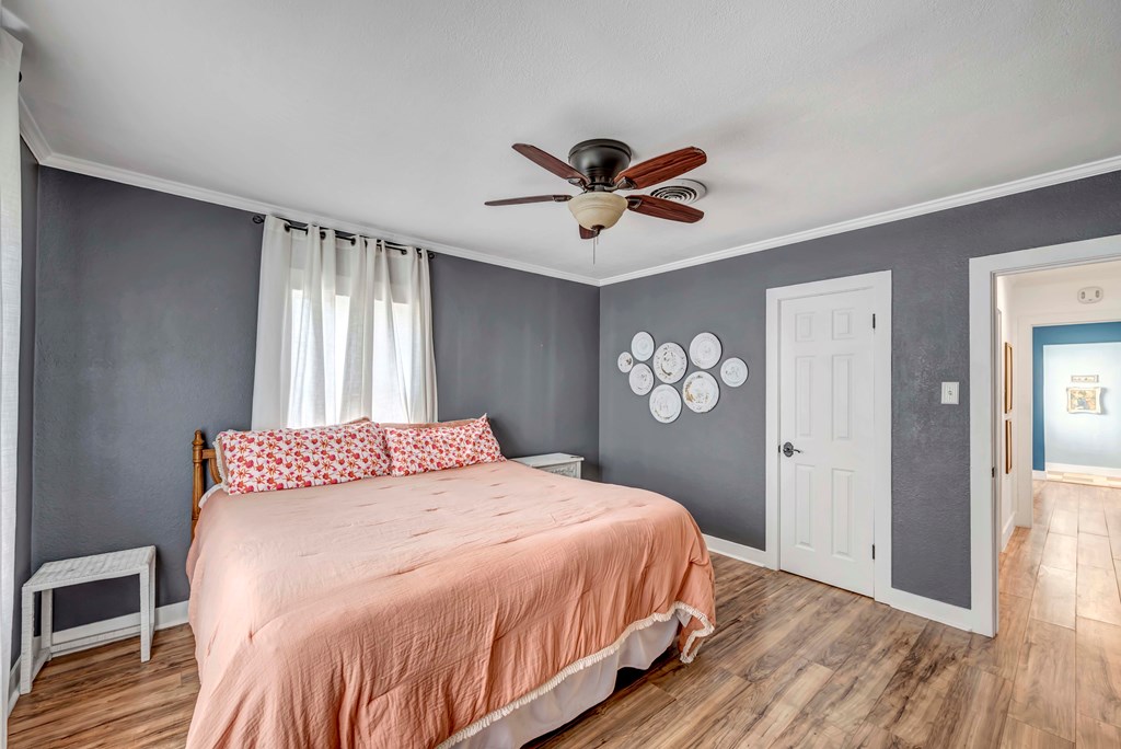 611 Storey Ave, Midland, Texas image 14