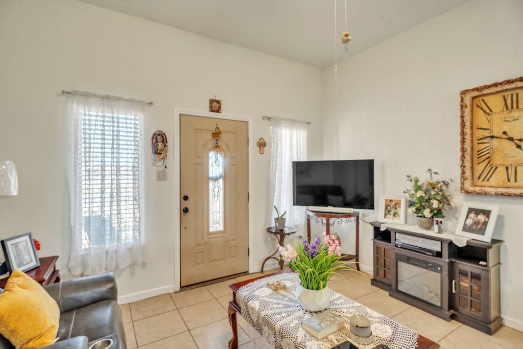 806 W School Drive, Stanton, Texas image 4