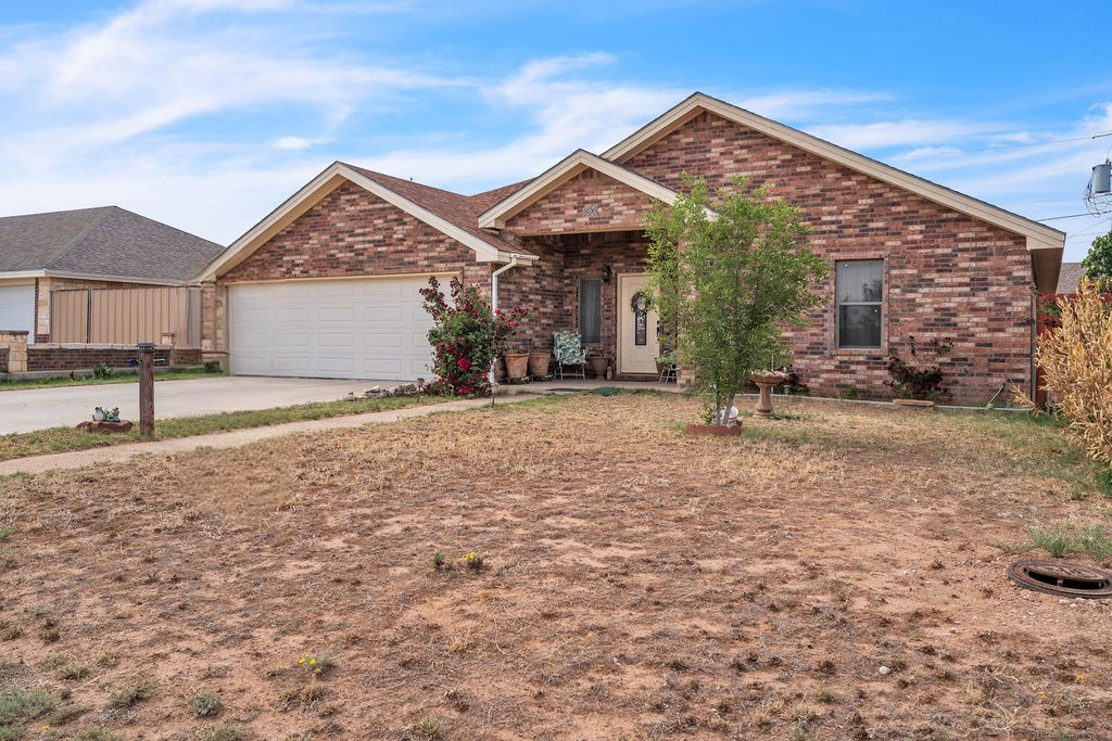 806 W School Drive, Stanton, Texas image 2