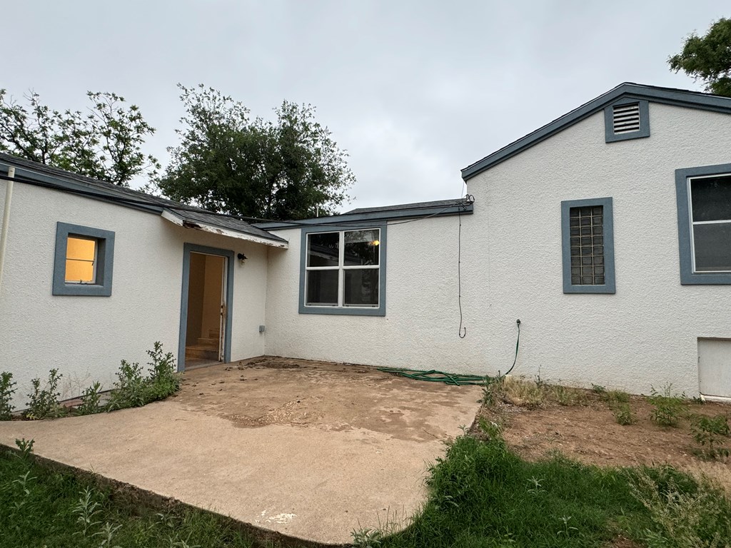 702 W 18th St, Big Spring, Texas image 3