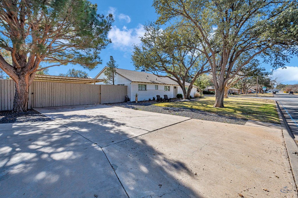 2513 Terrace Ave, Midland, Texas image 2