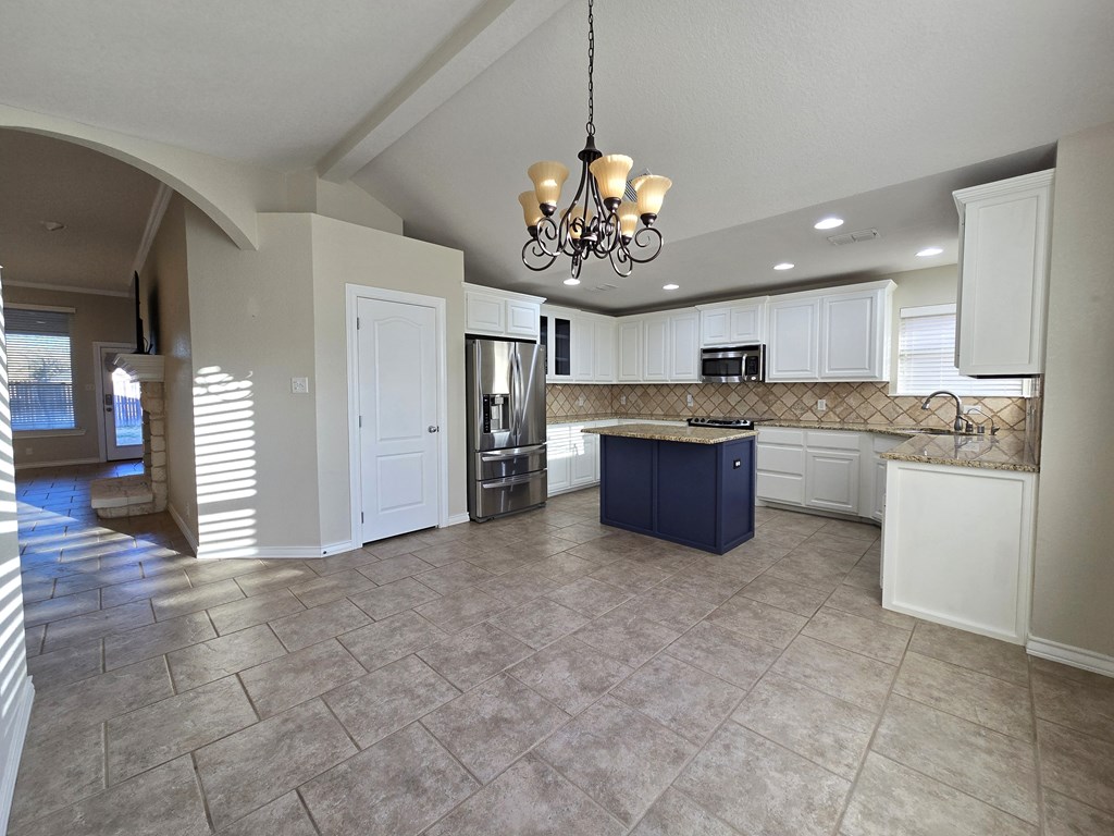 5620 Llano Court, Midland, Texas image 4