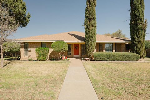 Homes For Sale - 4902 Vista West Parkway<br/> Midland, TX 79705