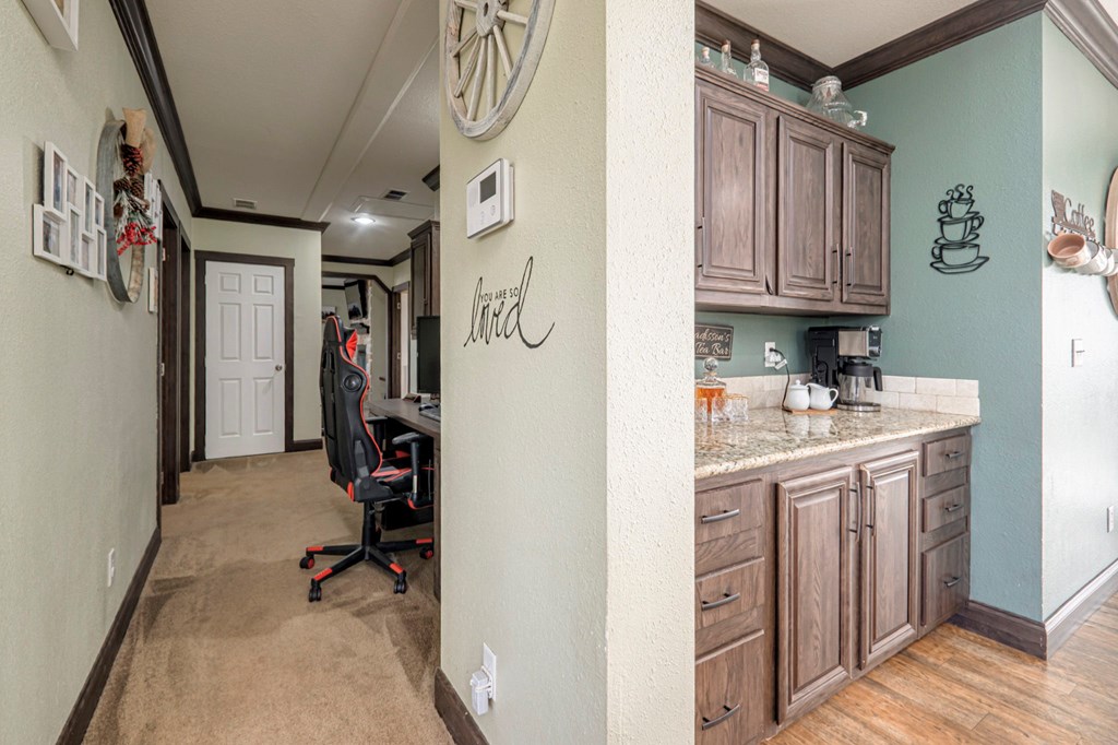 14241 Lariat Trail, Gardendale, Texas image 9
