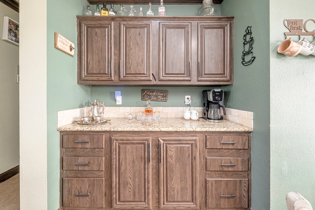 14241 Lariat Trail, Gardendale, Texas image 10