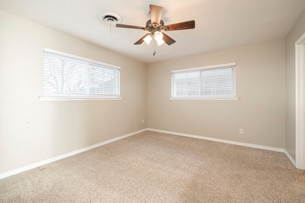 1702 Cessna Dr, Midland, Texas image 36