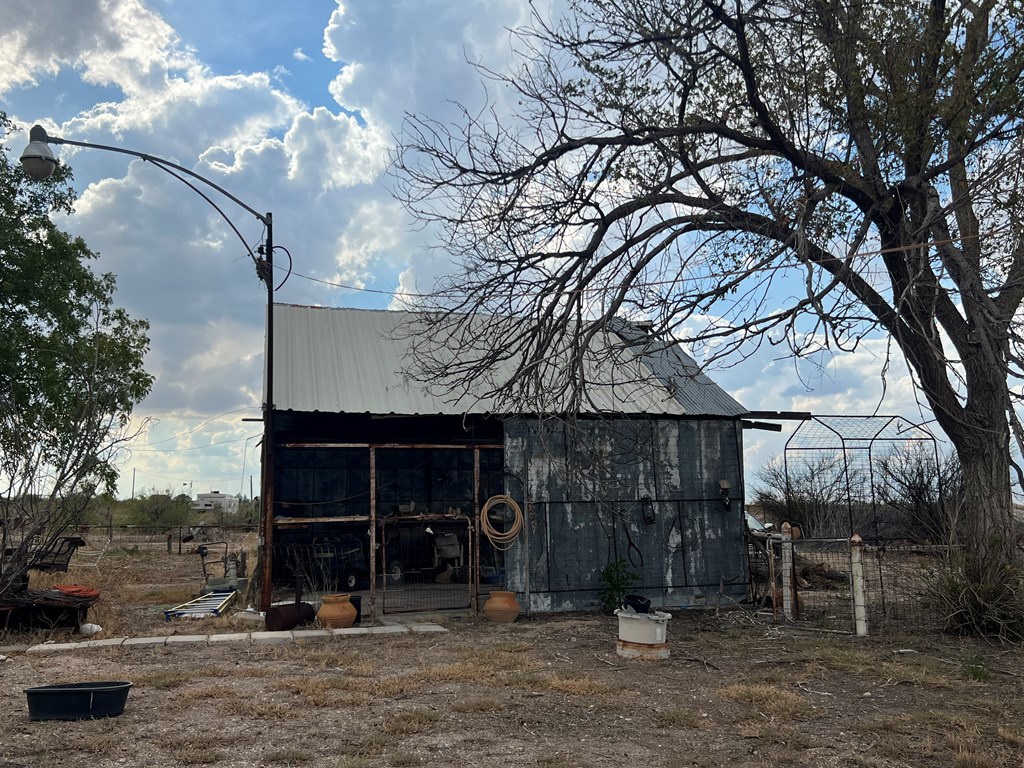817 E County Rd 44 Ln, Fort Stockton, Texas image 4