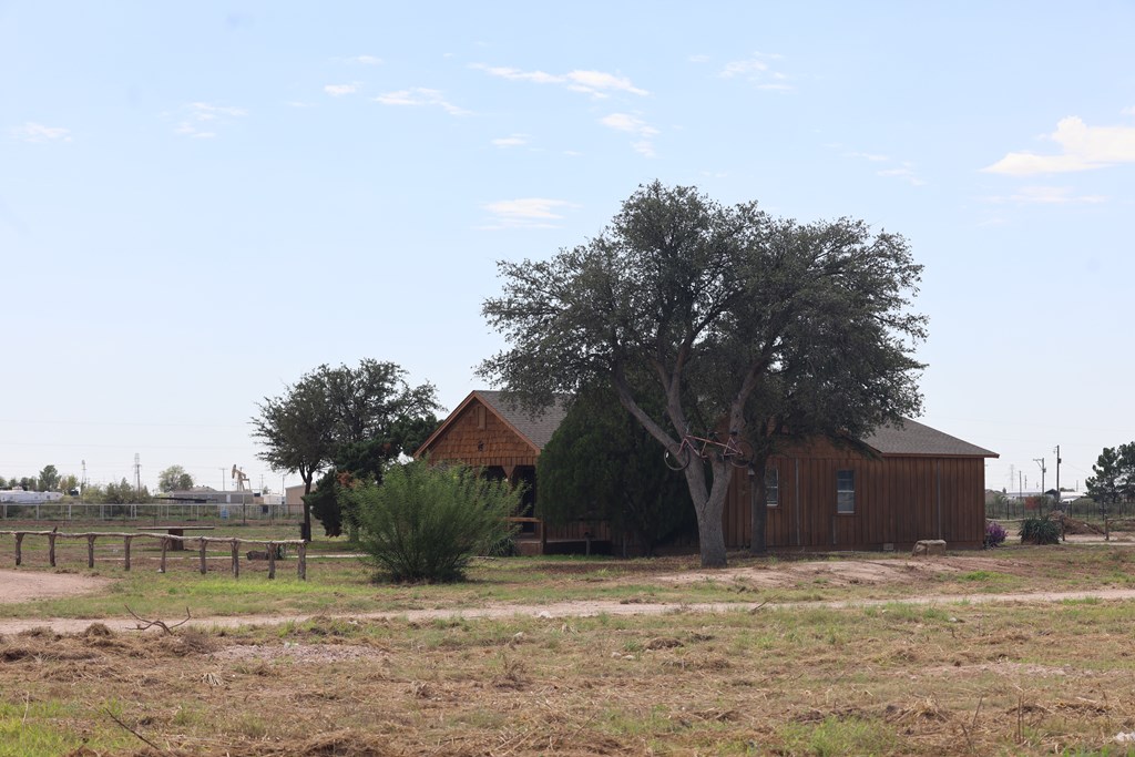 7115 N County Rd 1294, Midland, Texas image 8