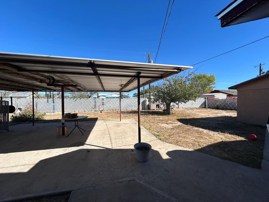 702 N Gillis, Fort Stockton, Texas image 24