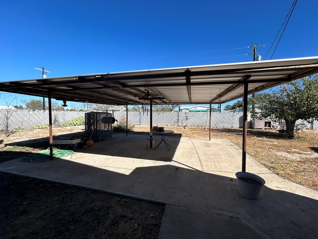 702 N Gillis, Fort Stockton, Texas image 23