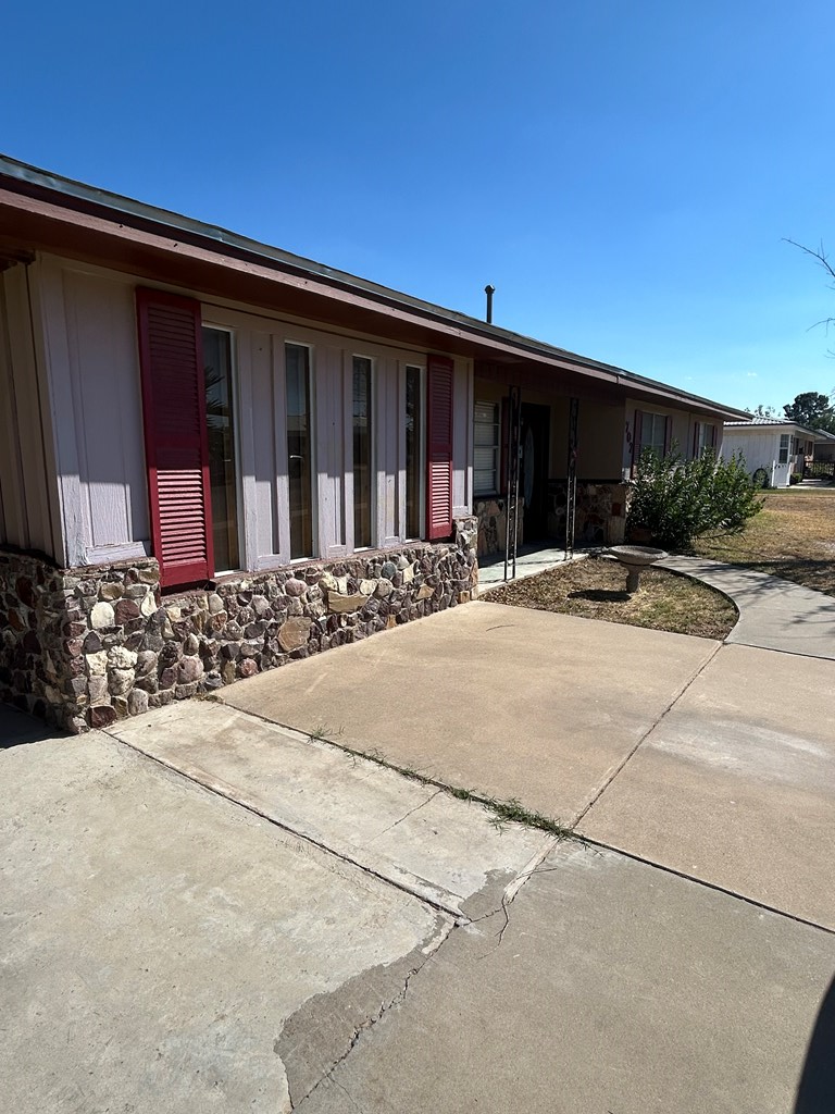 702 N Gillis, Fort Stockton, Texas image 19