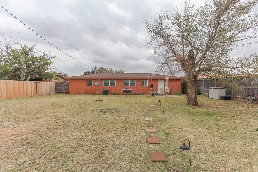 2637 E 11th St, Odessa, Texas image 32