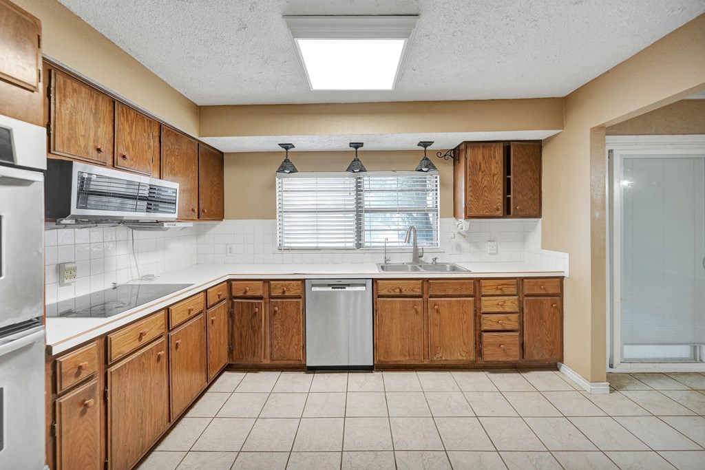 4205 Irvin Dr, Midland, Texas image 7