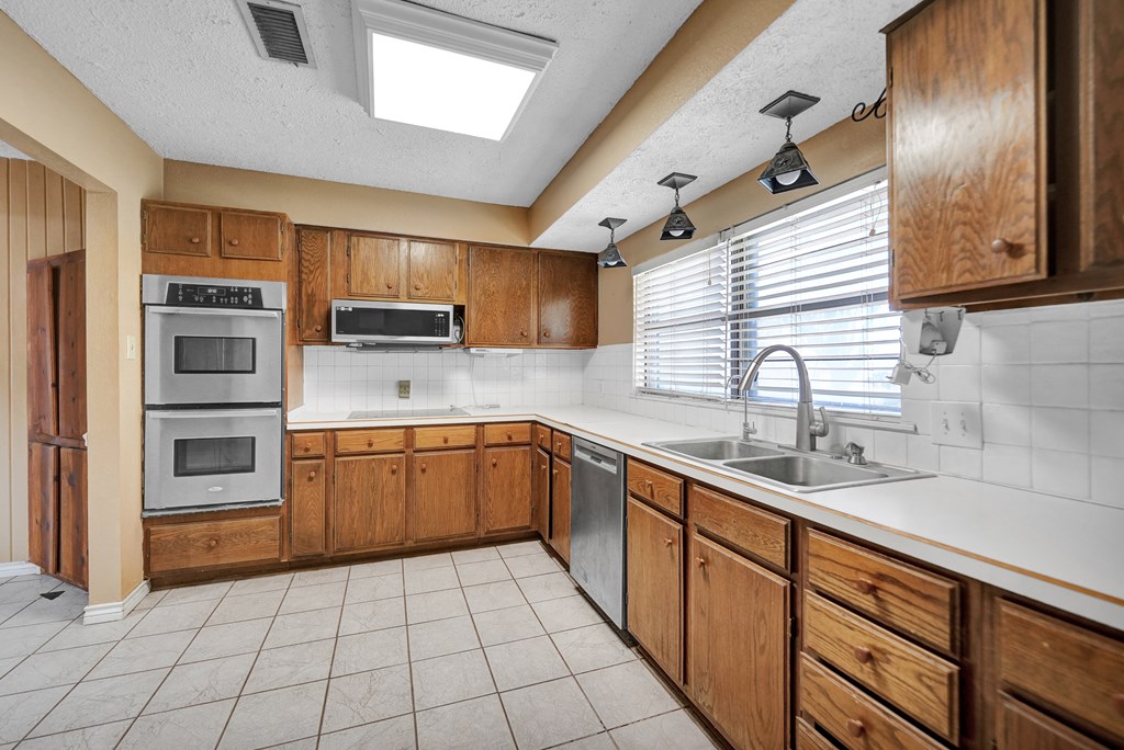 4205 Irvin Dr, Midland, Texas image 6