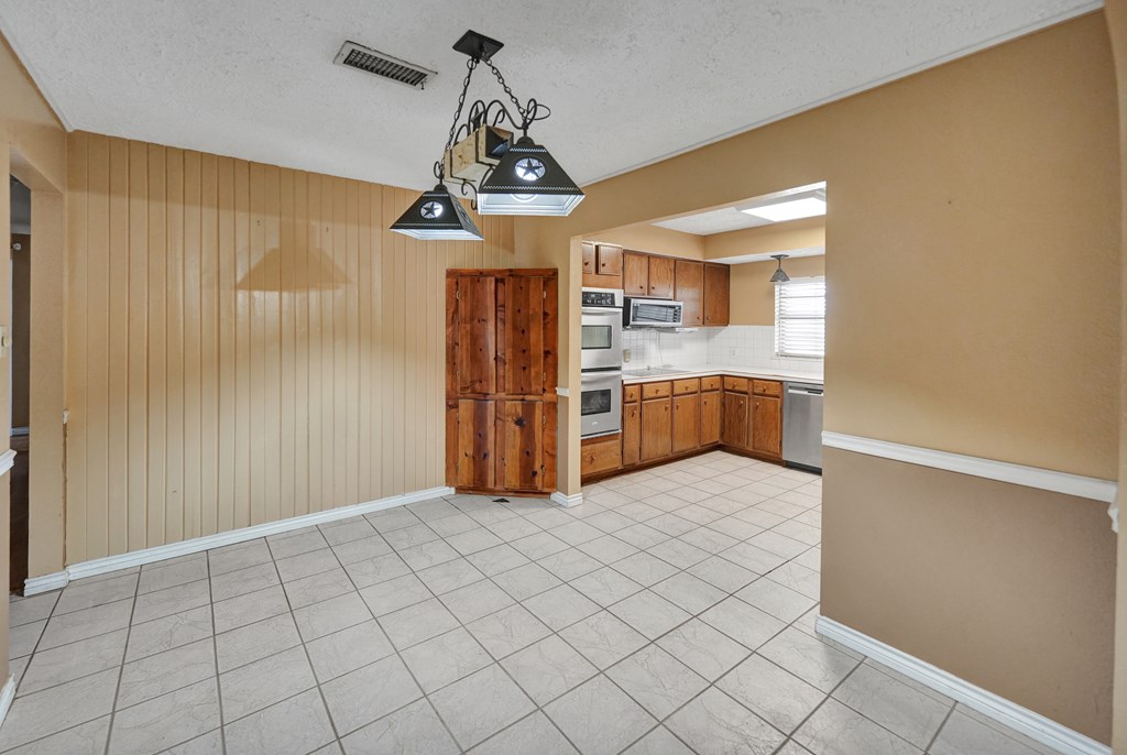 4205 Irvin Dr, Midland, Texas image 8