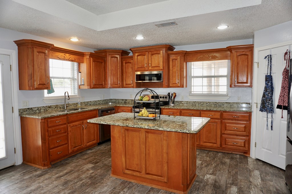 1805 N Washita, Midland, Texas image 7