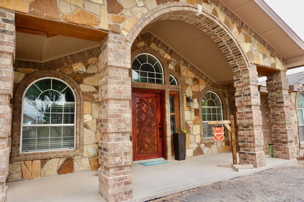 1805 N Washita, Midland, Texas image 38