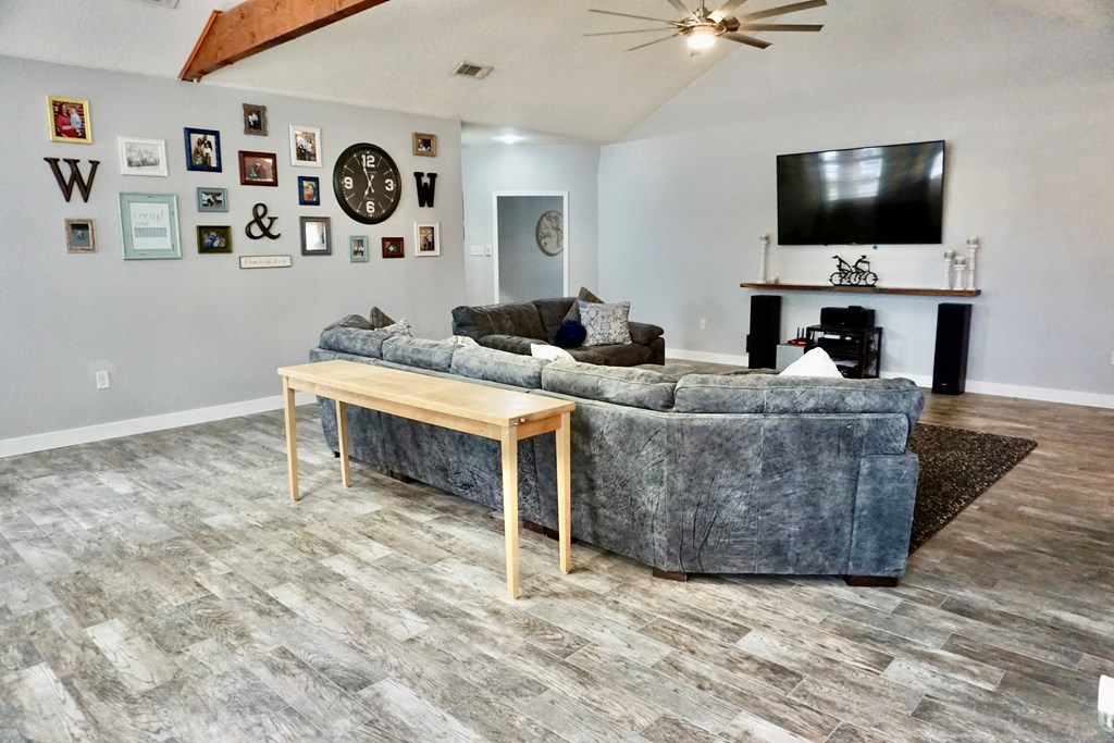 1805 N Washita, Midland, Texas image 3