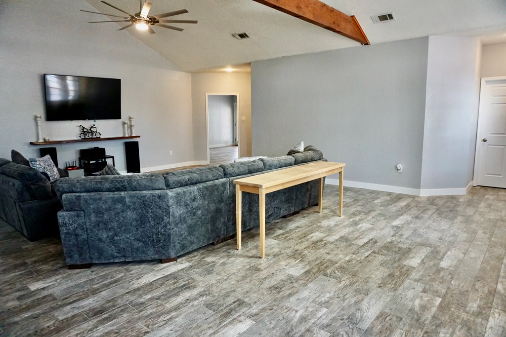 1805 N Washita, Midland, Texas image 4