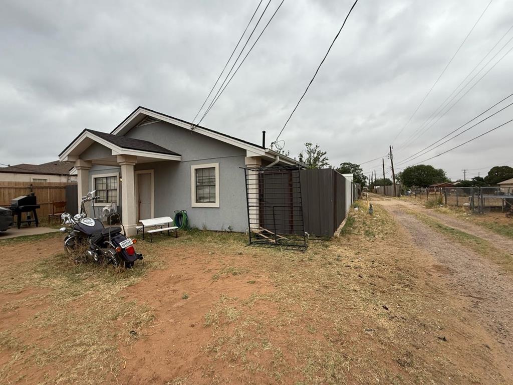 106 Walcott, Midland, Texas image 1