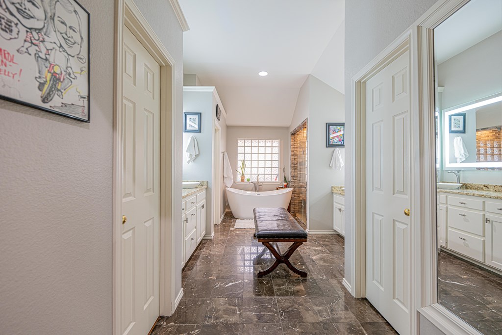 5415 Ridgemont Court, Midland, Texas image 23