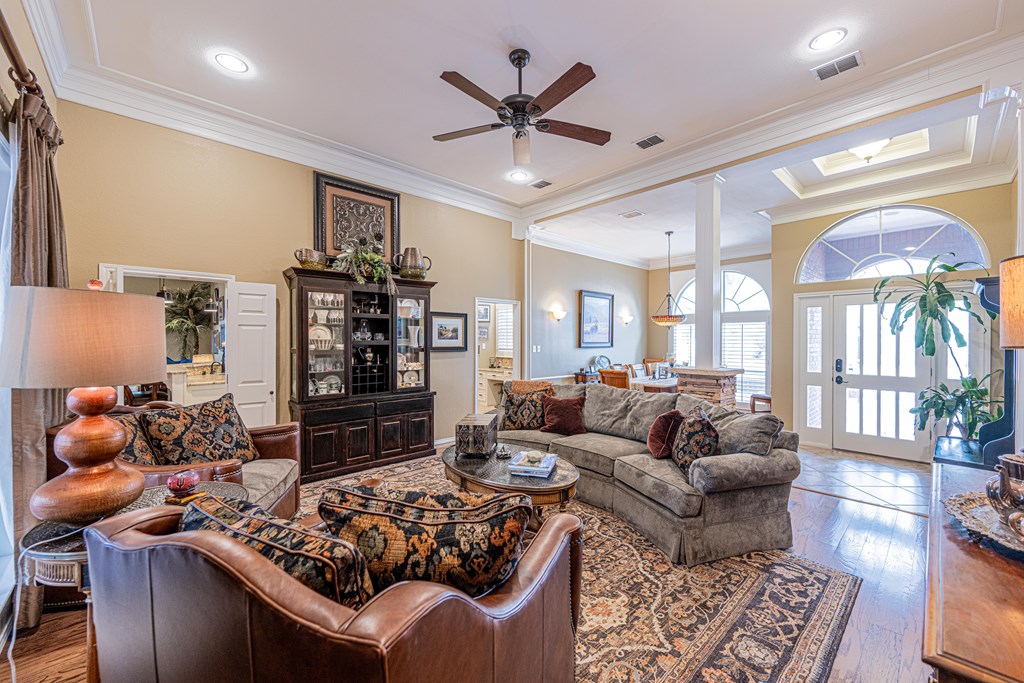 5415 Ridgemont Court, Midland, Texas image 7