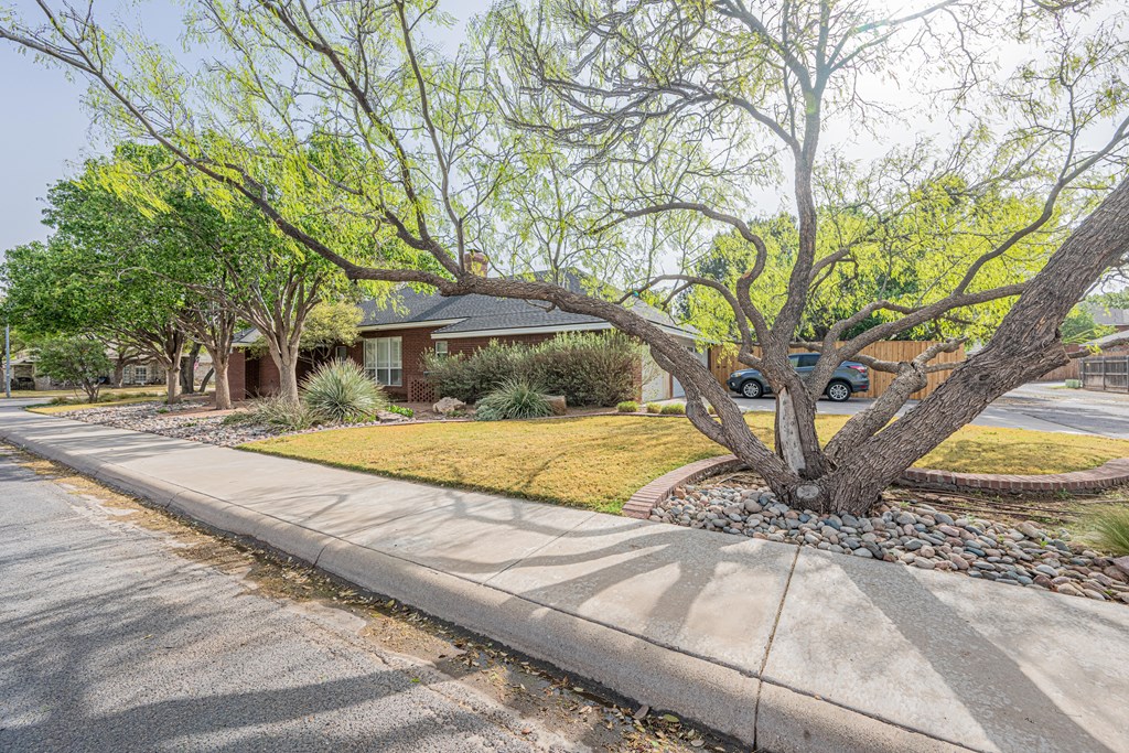 5415 Ridgemont Court, Midland, Texas image 5