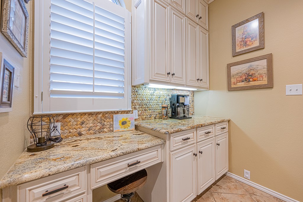 5415 Ridgemont Court, Midland, Texas image 17