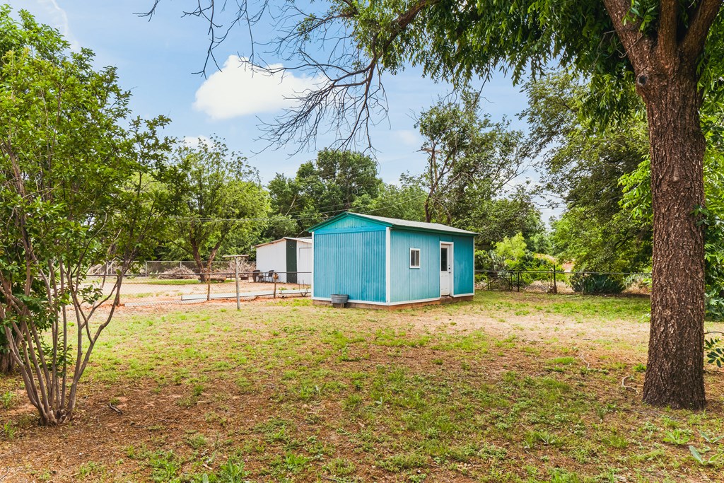 708 E Ave A, Seminole, Texas image 21