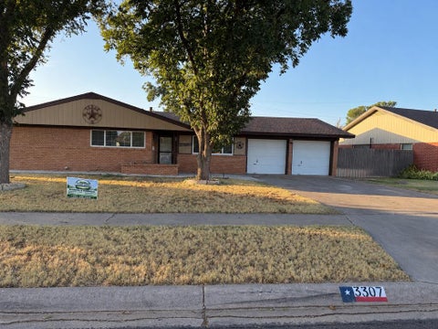 Homes For Sale - 3307 Cimmaron Ave<br/> Midland, TX 79707