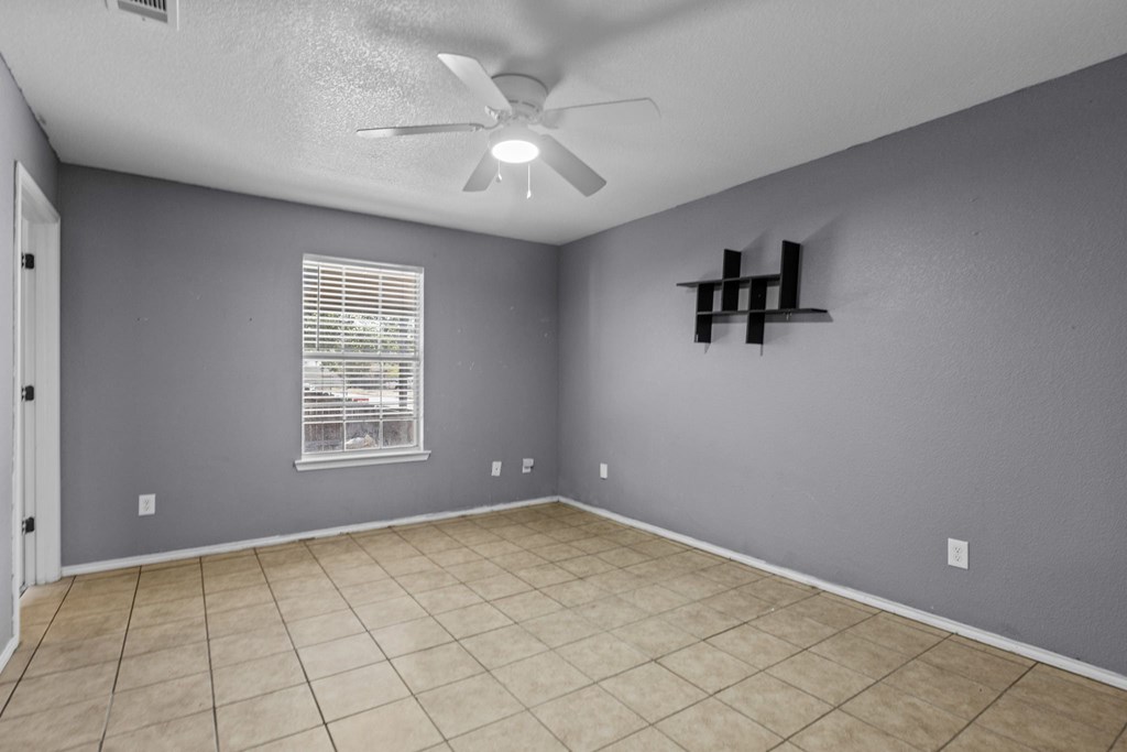 200 E Cuthbert Ave, Midland, Texas image 10
