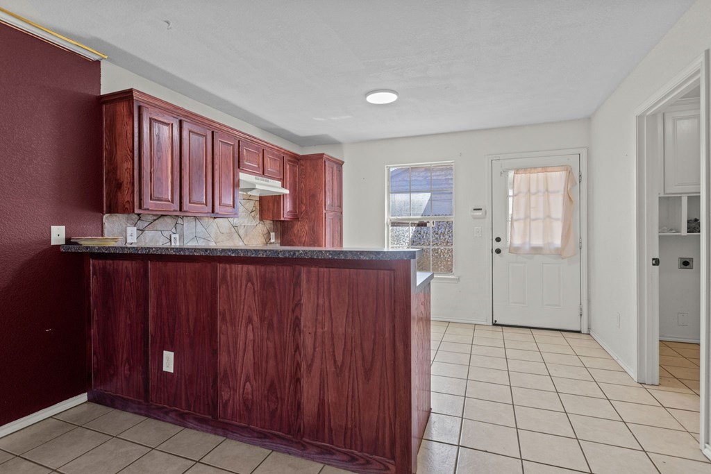 200 E Cuthbert Ave, Midland, Texas image 7