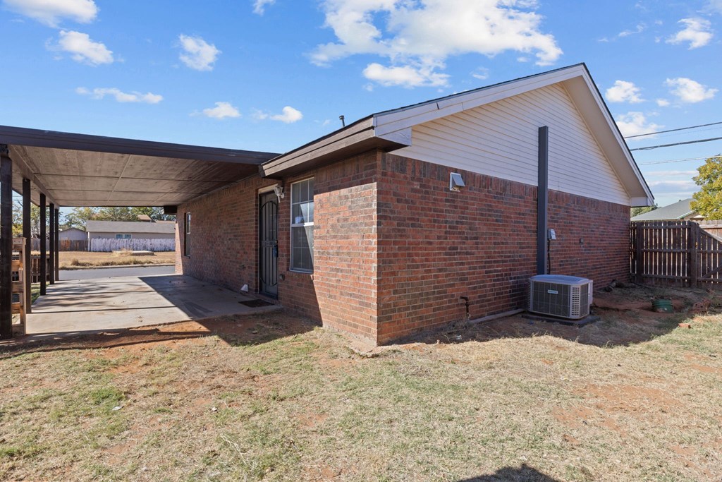 200 E Cuthbert Ave, Midland, Texas image 3