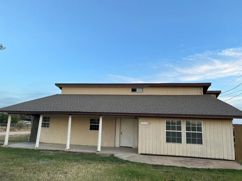 Homes For Sale - 3419 W County Rd 118<br/> Midland, TX 79706