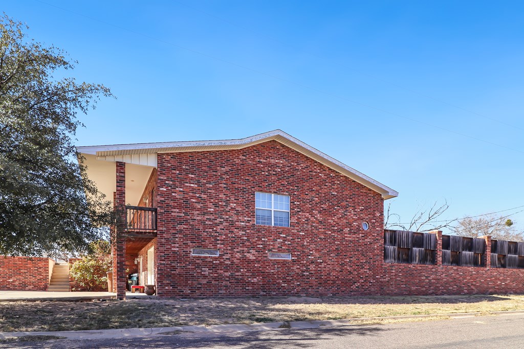 600 W 15th St, Big Spring, Texas image 2