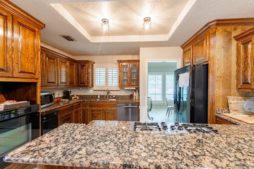2300 Hermitage Court, Midland, Texas image 7