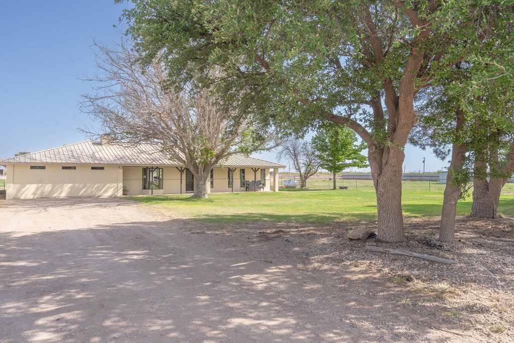 11800 W County Rd 52, Midland, Texas image 4