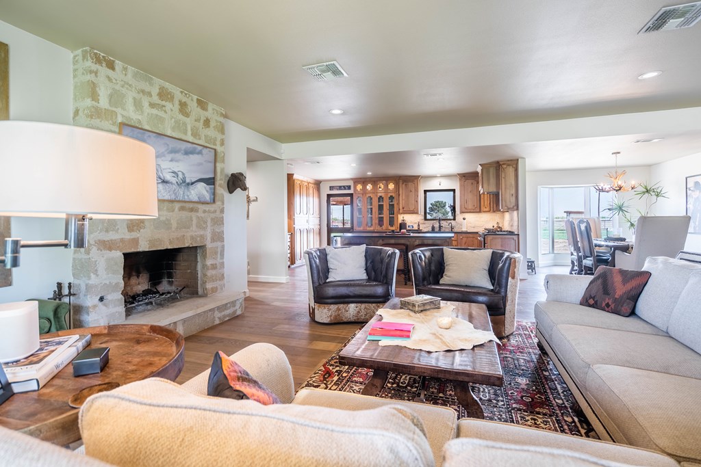11800 W County Rd 52, Midland, Texas image 14