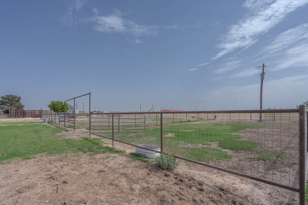 11800 W County Rd 52, Midland, Texas image 47