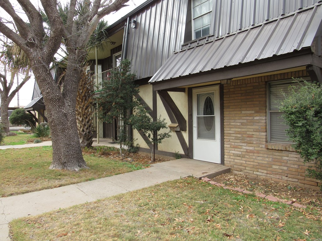 501 W Scharbauer Dr #11, Midland, Texas image 17
