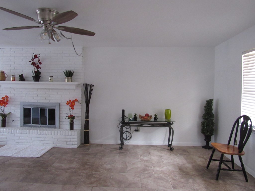 501 W Scharbauer Dr #11, Midland, Texas image 4
