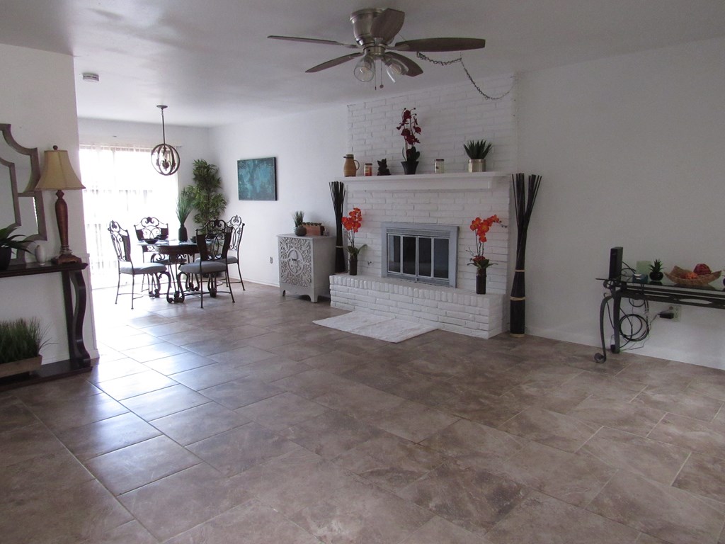 501 W Scharbauer Dr #11, Midland, Texas image 2